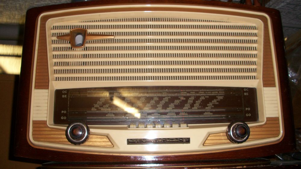 POSTE DE RADIO GRAMMONT ( tr&egrave;s ancien )
Audio et hifi