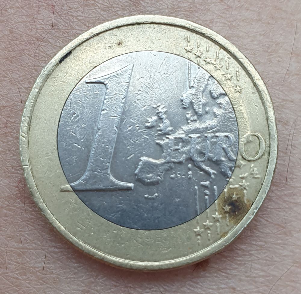 PI&Egrave;CE DE COLLECTION 