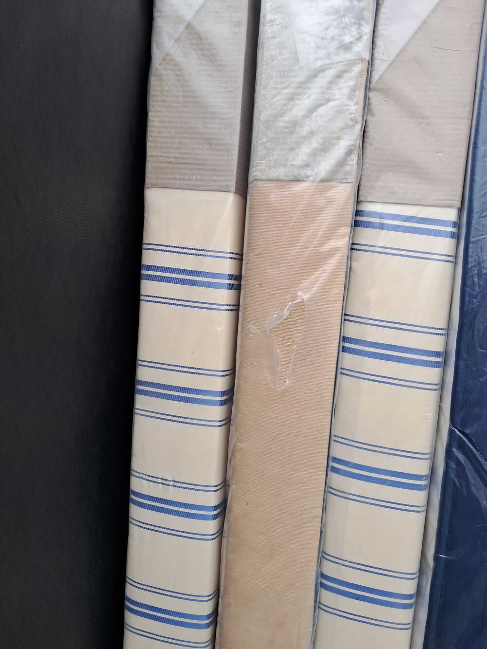 matelas latex sommiers tapissier Meubles