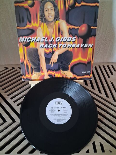 RARE MAXI SINGLE Michael J. Gibbs
Back To Heaven
12 Blanquefort (33)