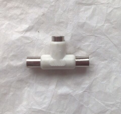 Adaptateur en T c�ble coaxial 1 Villeurbanne (69)