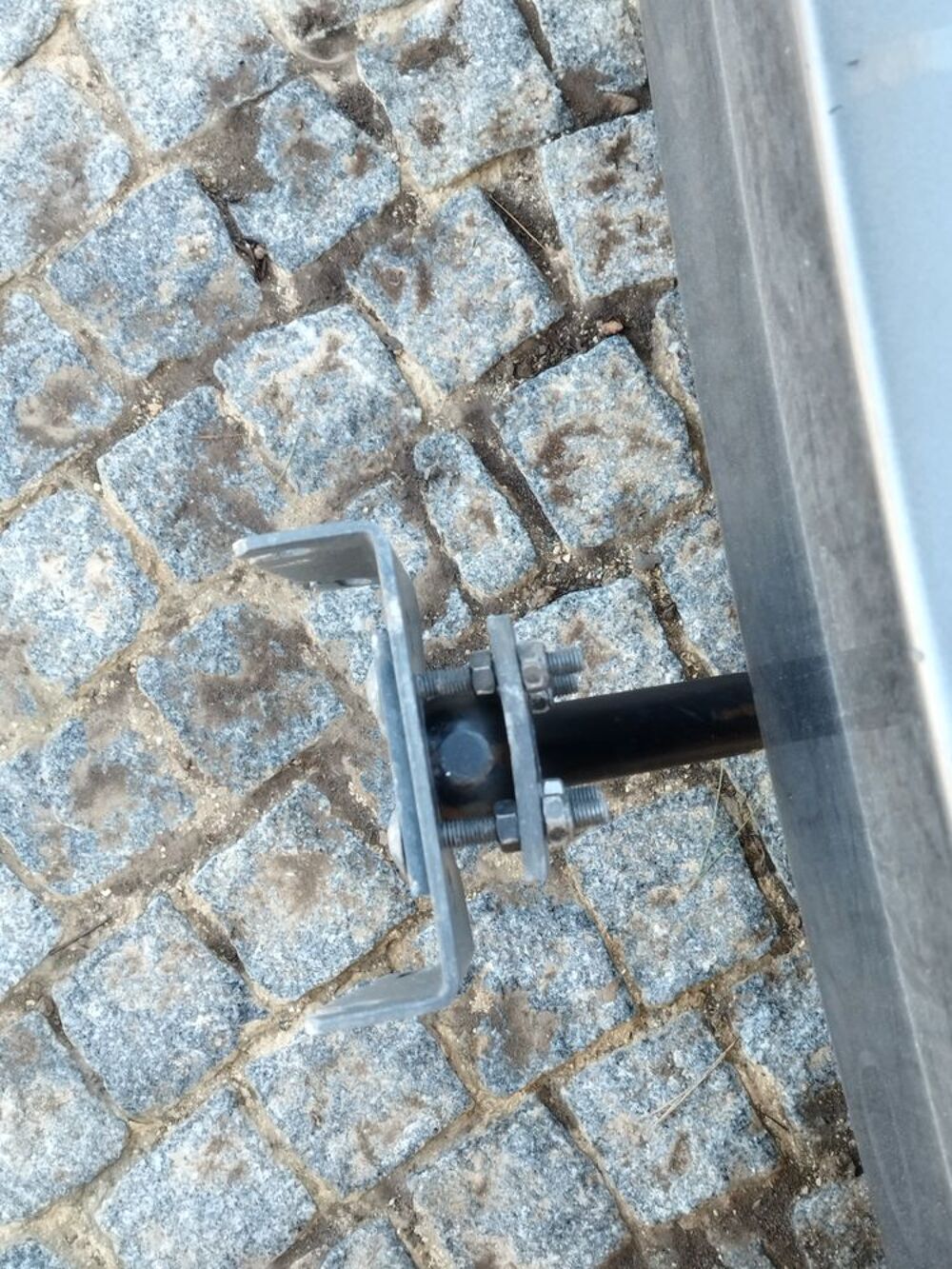 Porte v&eacute;lo sur attelage pour 4 v&eacute;los Sports