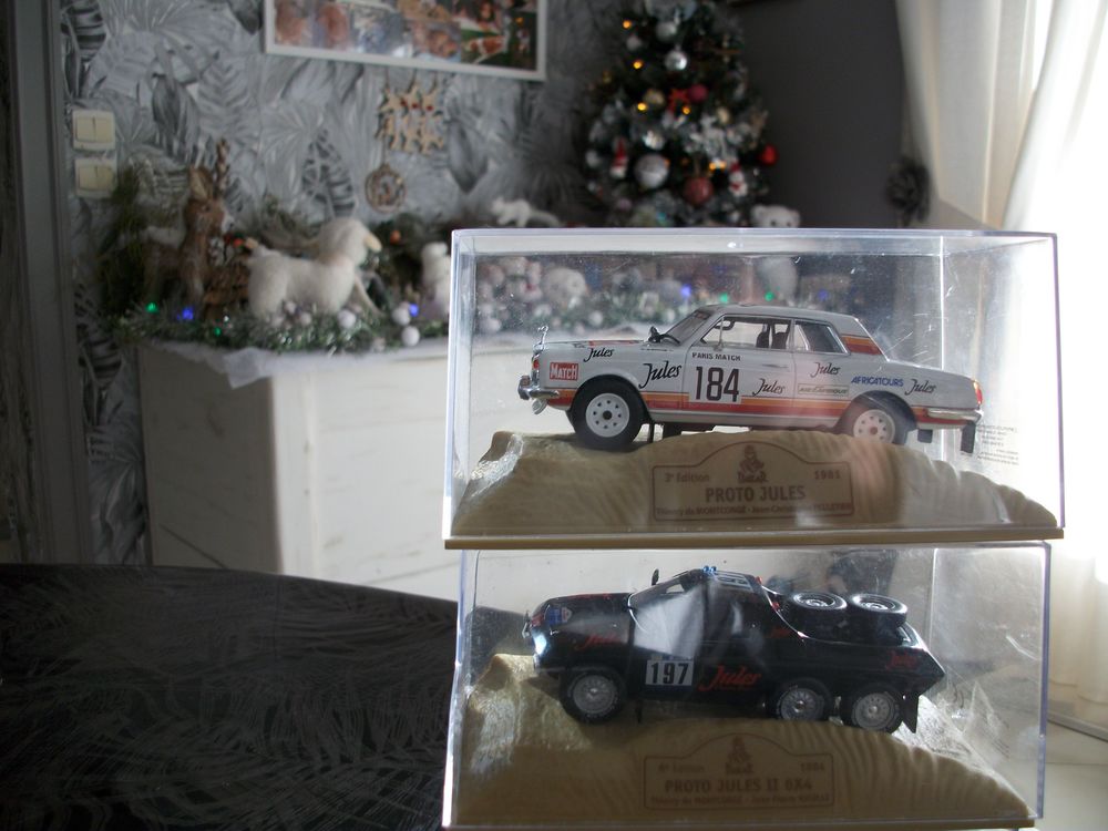 AUTOS MINIATURES 