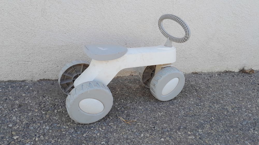draisienne 4 roues blanche Jeux / jouets