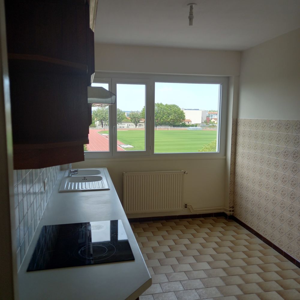 Vente Appartement VS T3 DS RES SECURISEE ET ARBOREE AV CAVE ET PARKING INCLUS Décines-charpieu