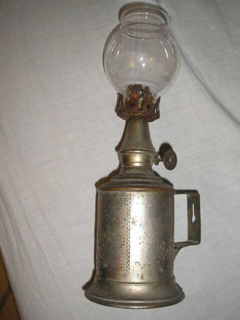 Lampe ancienne NGR m�tal blanc 15 Laize-la-Ville (14)