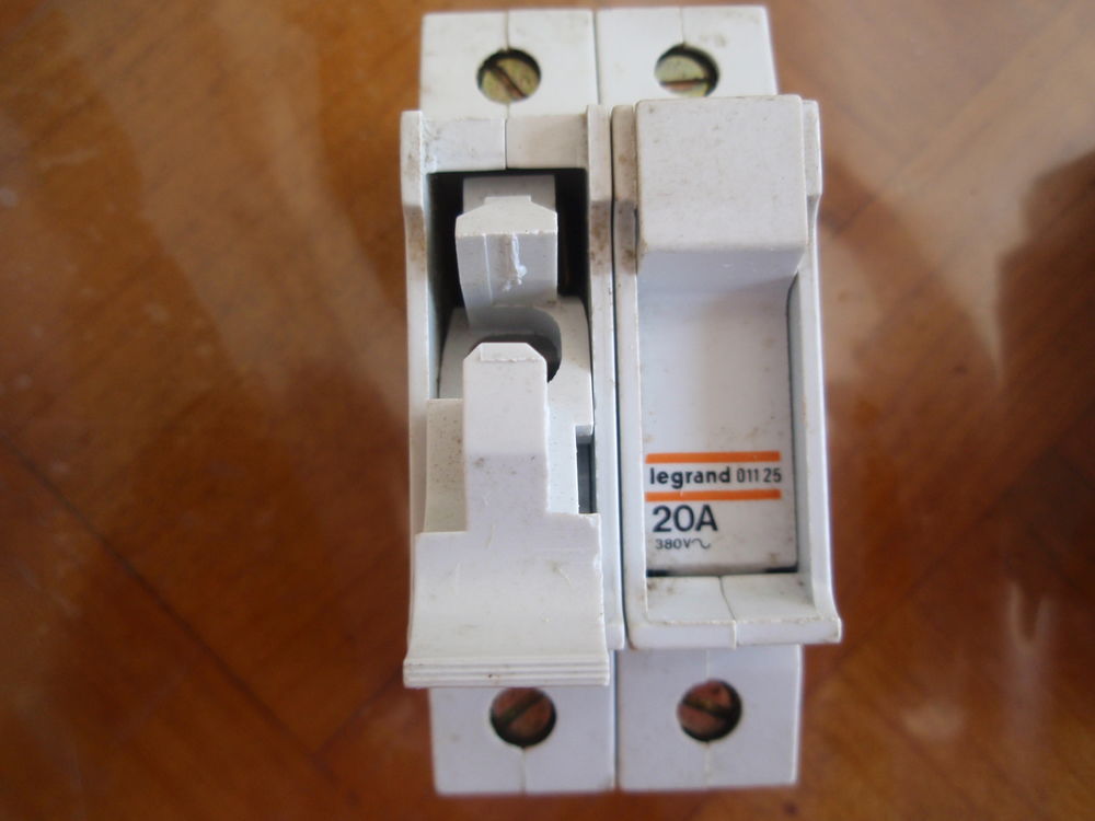 7 porte-fusibles Legrand-Hager Bricolage