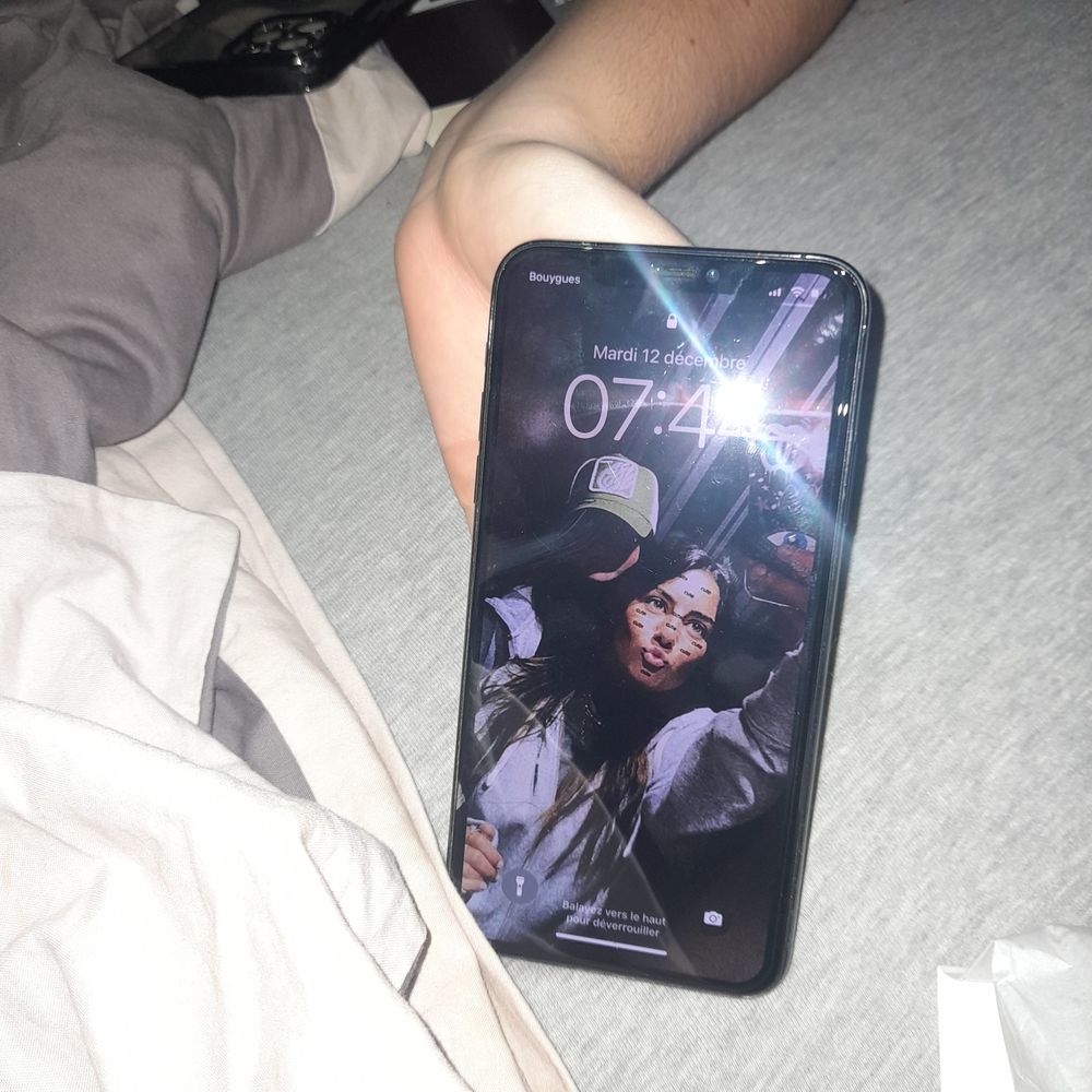 Iphone 11 pro max excellent &eacute;tat 
70% de batterie 
Téléphones et tablettes