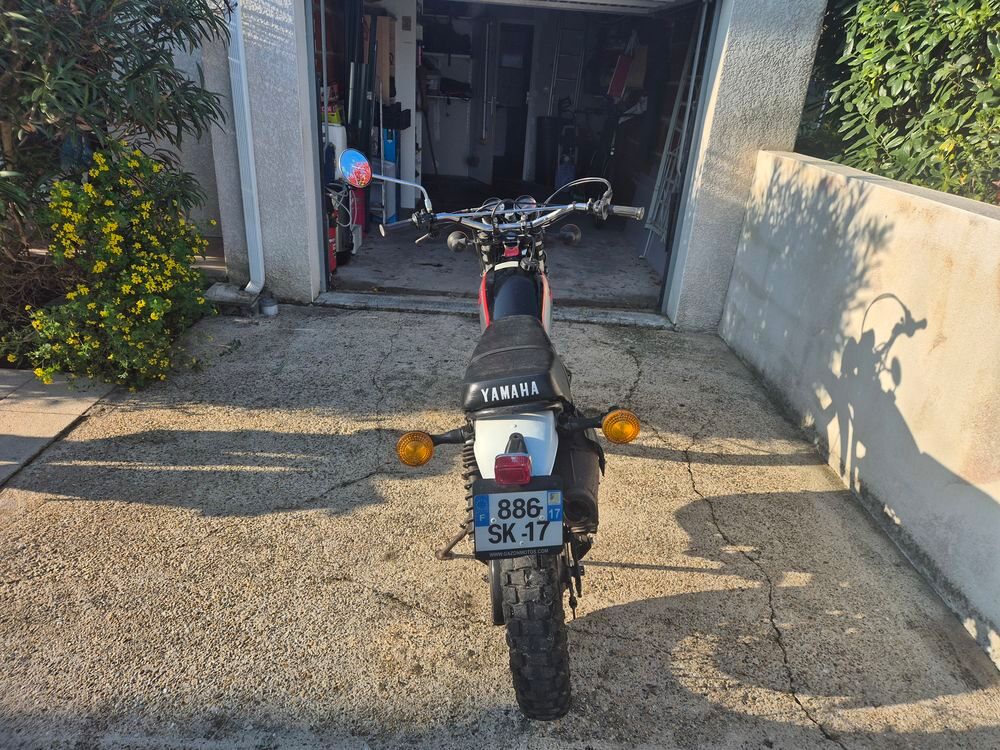 YAMAHA 1985 occasion 17200 Royan