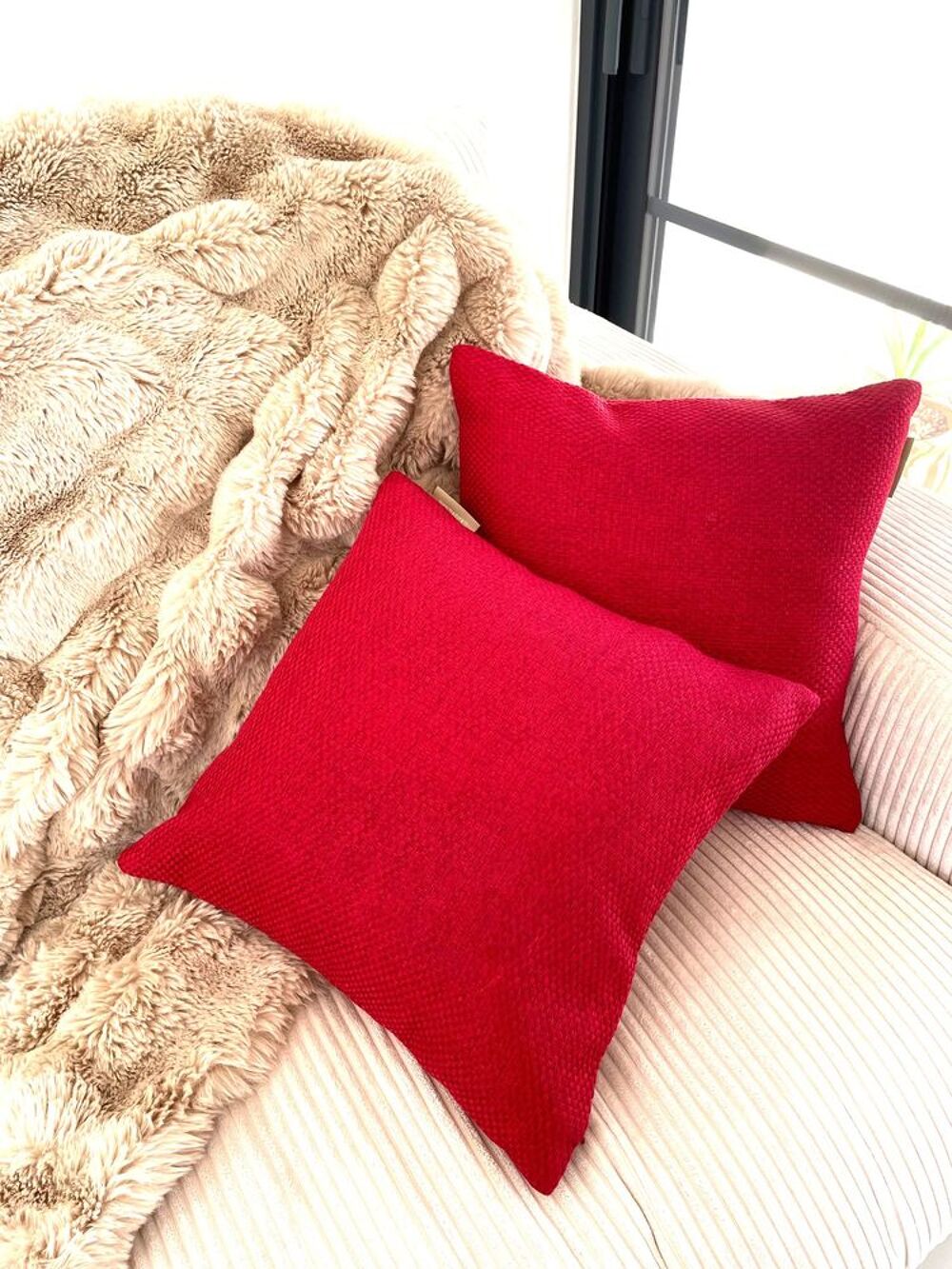 2 HOUSSES de COUSSINS de marque MADURA Décoration