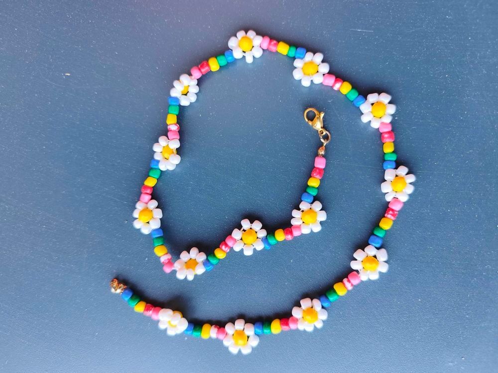 Tr&egrave;s joli collier 