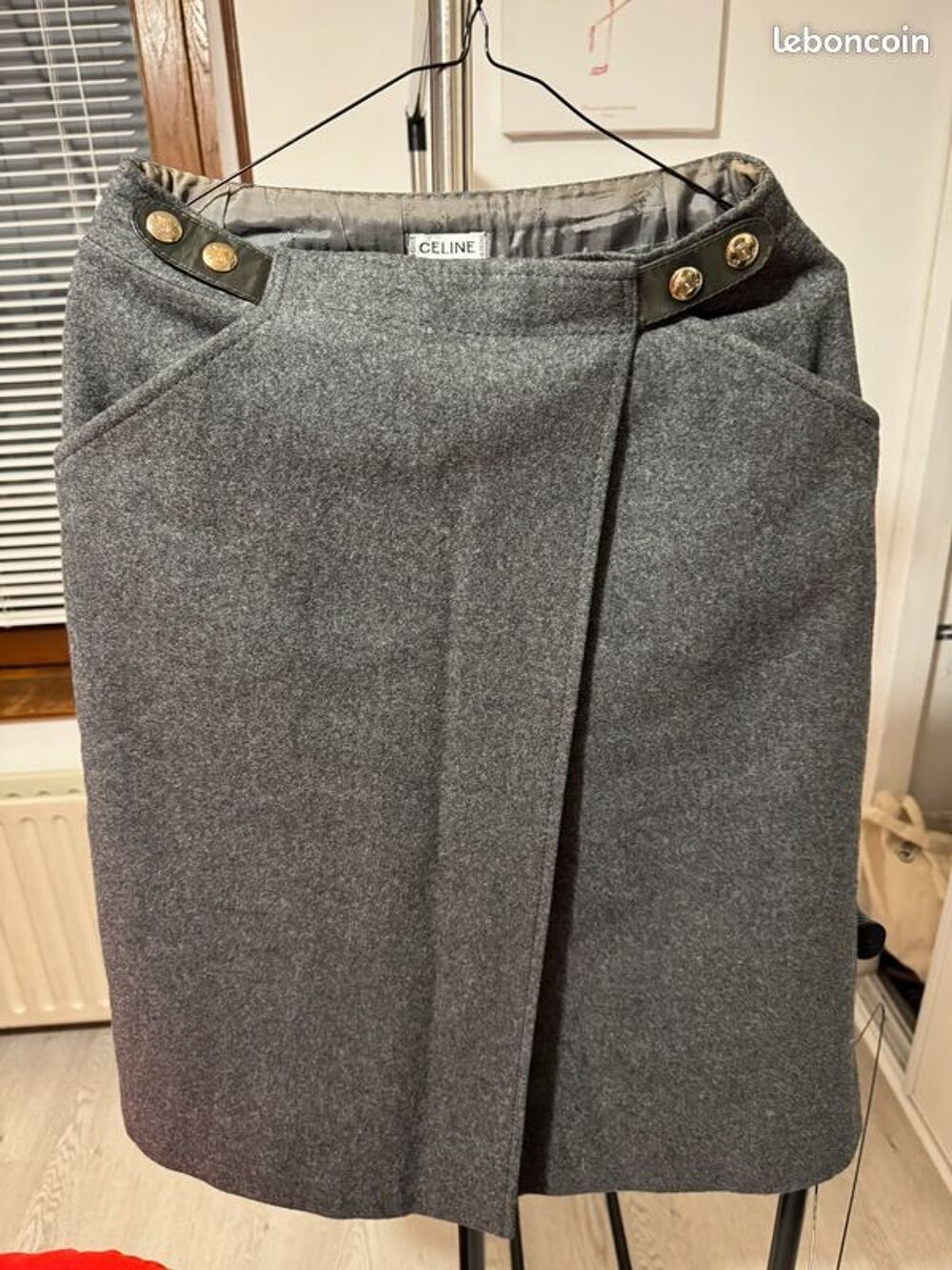 ? Jupe Vintage C&eacute;line Paris ? Laine Grise ? Boutons Dor&eacute;s ? Vêtements