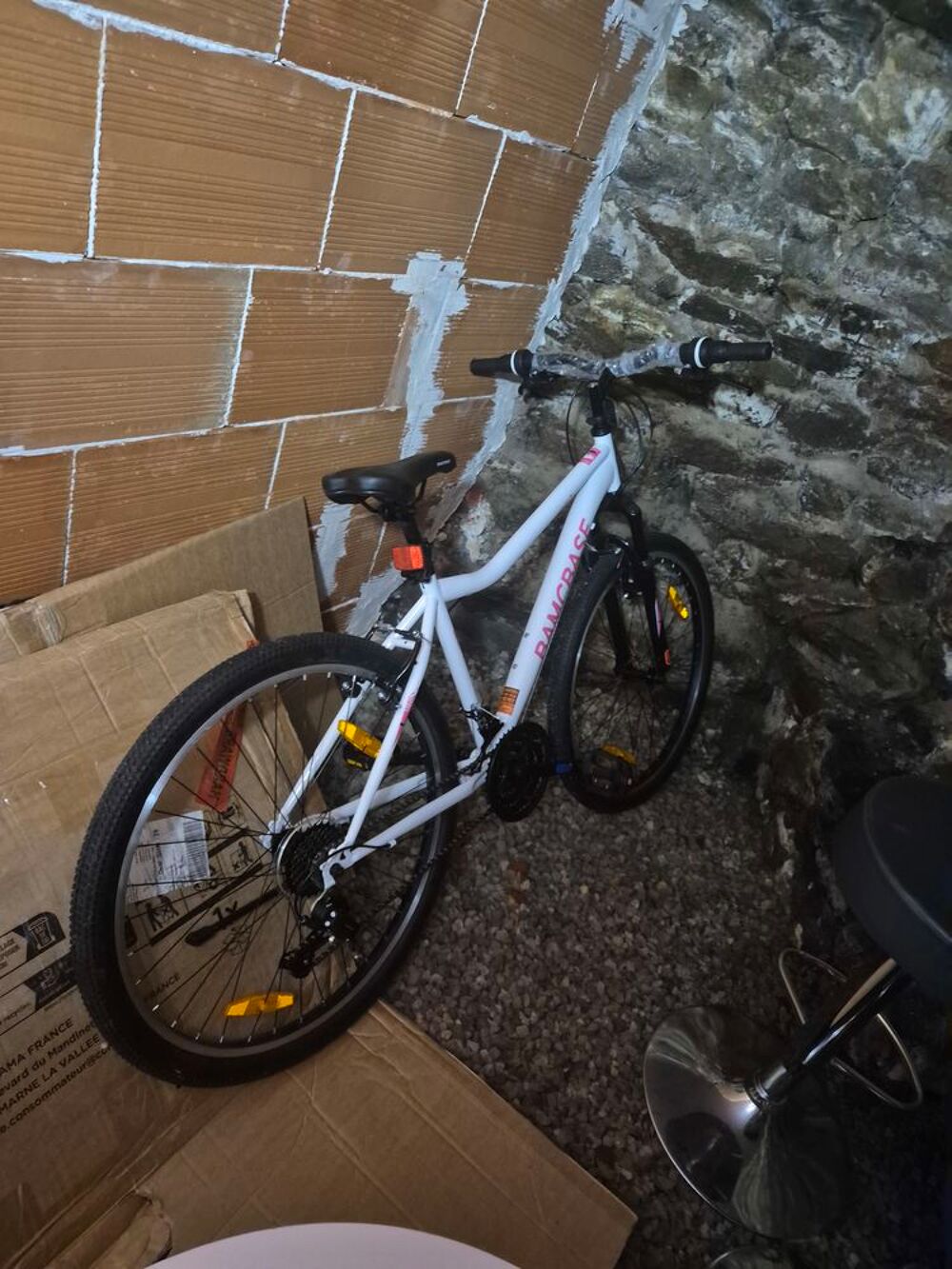 V&eacute;lo BAMCBASE blanc Vélos