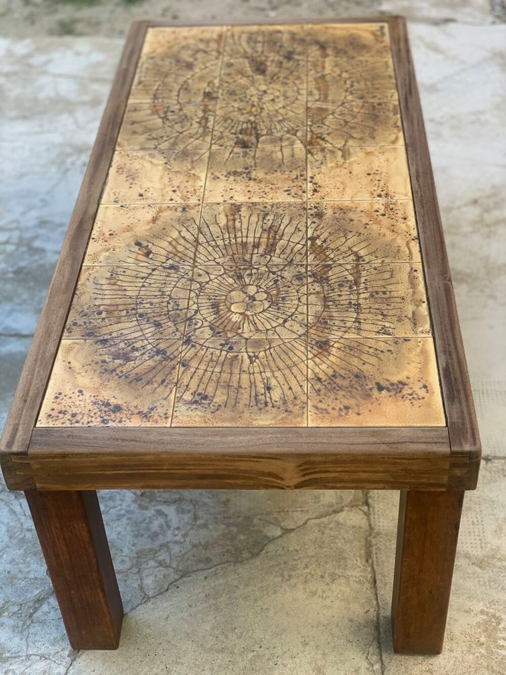 Table basse sign&eacute; Jean Dasti 
C&eacute;ramique Vallauris 
1960 Meubles
