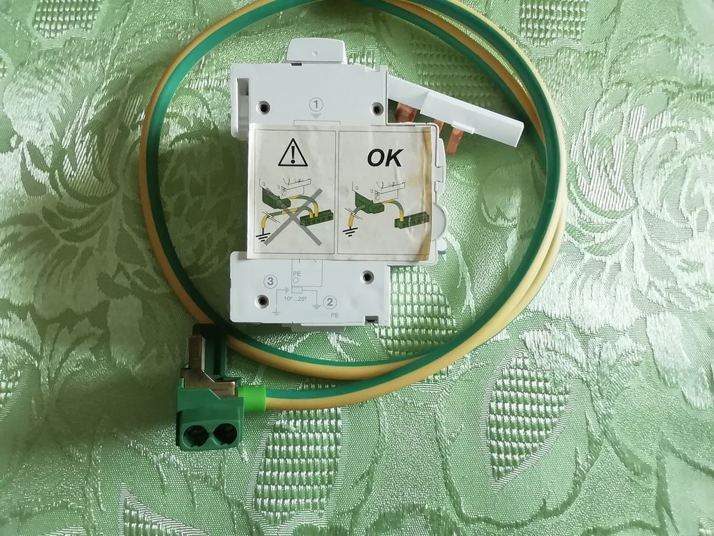 Parafoudre modulaire neuf Merlin Gerin. Bricolage