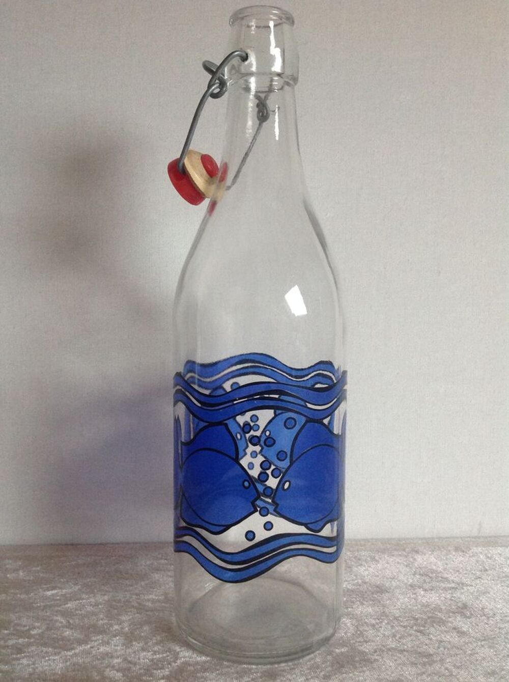 BOUTEILLE EN VERRE S&Eacute;RIGRAPHI&Eacute;E POISSONS BLEU Décoration