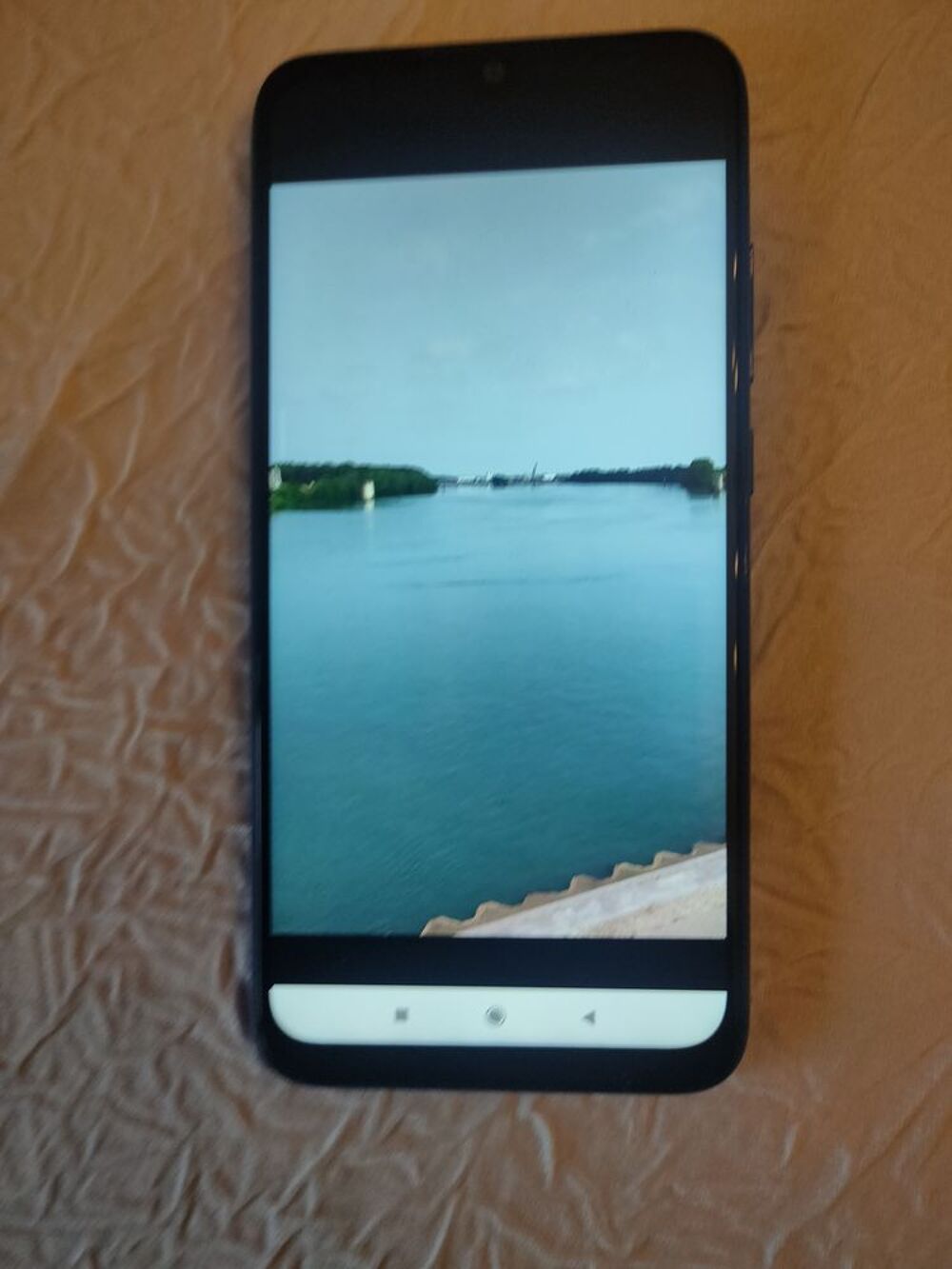Redmi note7. 64go bleu excellent &eacute;tat
Téléphones et tablettes