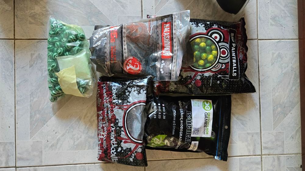 Lot : Armes de paintball. Sports