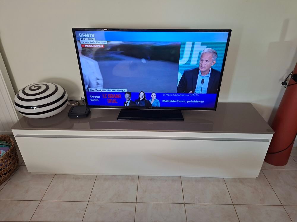 Tr&egrave;s bel ensemble meuble TV + buffet contemporain Meubles