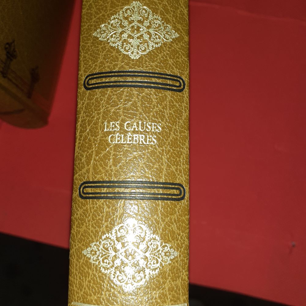 22 livres LES CAUSES CELEBRES Livres et BD