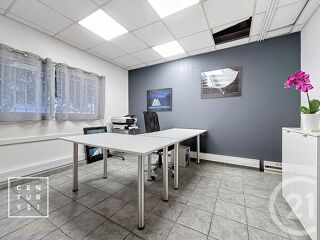  Atelier à louer 8 pièces 150 m²