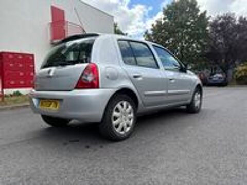 Clio II RENAULT CLIO II (2) CAMPUS 1.5 DCI 80 5P 2007 occasion 95610 &Eacute;ragny