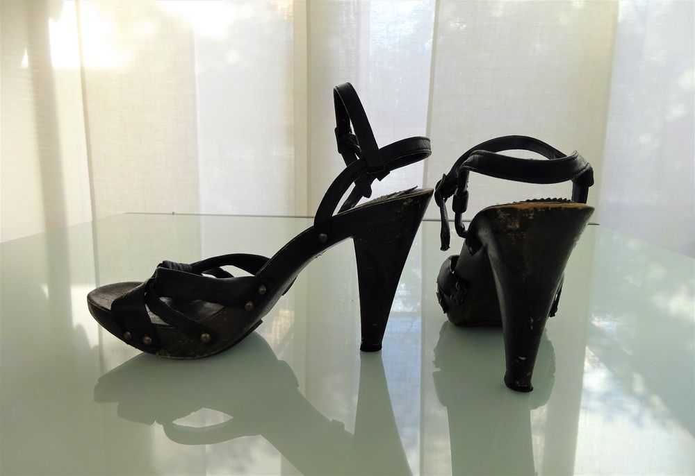 Sandales noires &agrave; talons bois Bata 38 Chaussures