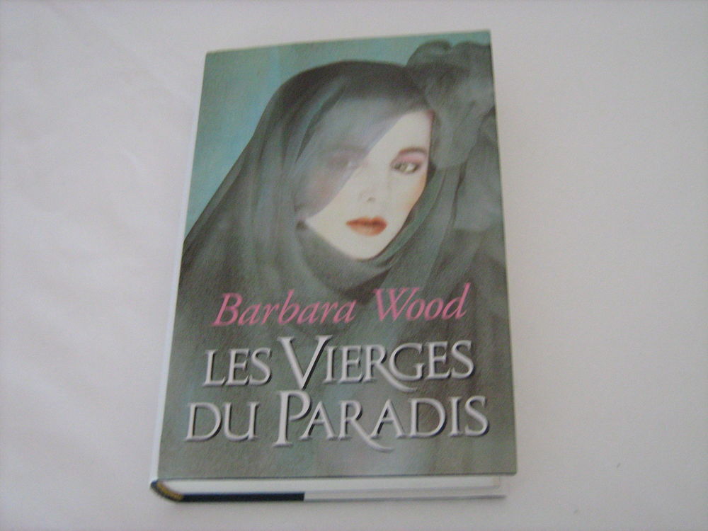 Livre Les Vierges du Paradis Livres et BD