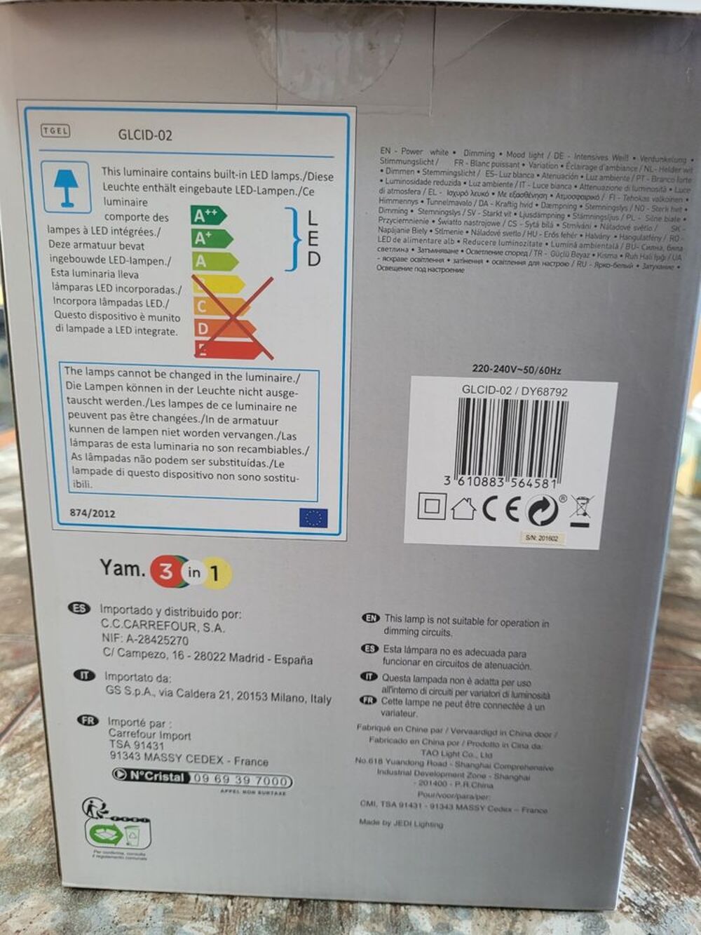 Lampe de table LED RGB &agrave; intensit&eacute; variable + t&eacute;l&eacute;commande, D�coration