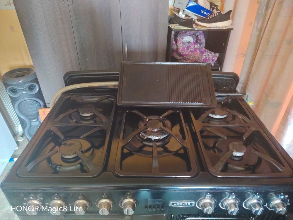 Cuisini&egrave;re piano de cuisson 90x90x60 avec plancha et plaque en bois Electroménager