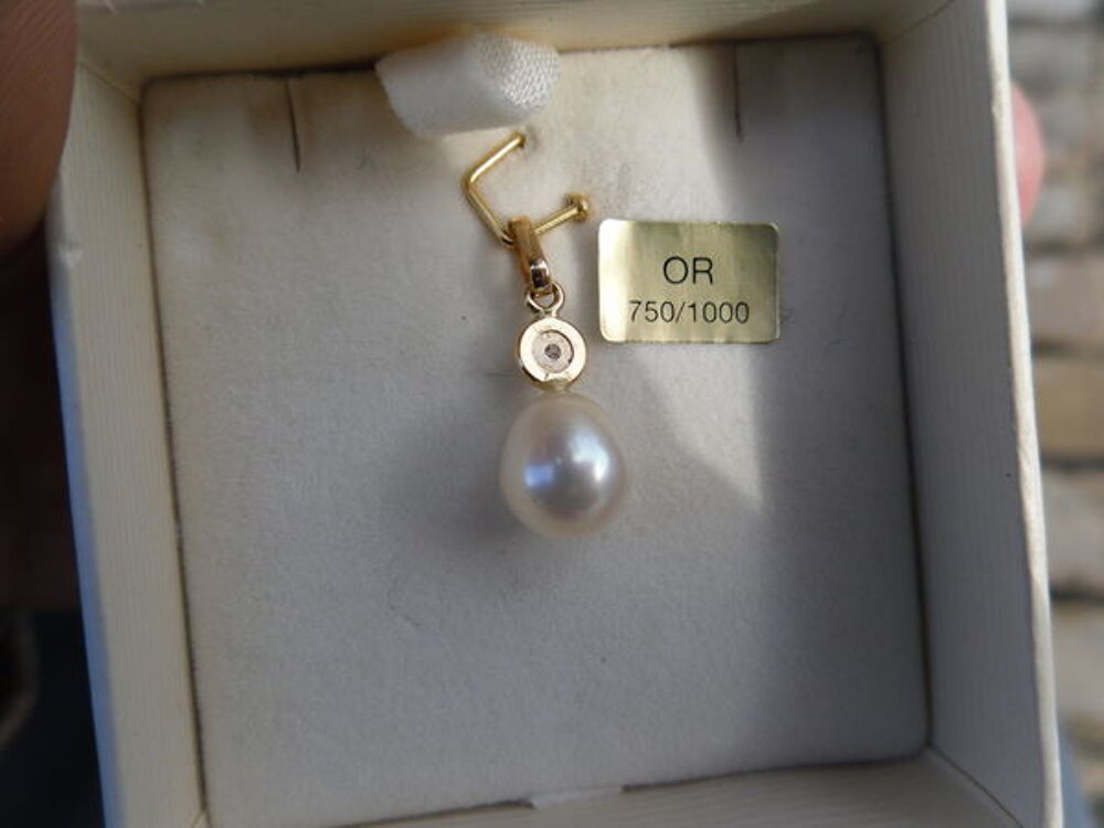 Joli Pendentif Perle de Culture (Vraie) &amp; Or 18K Bijoux et montres