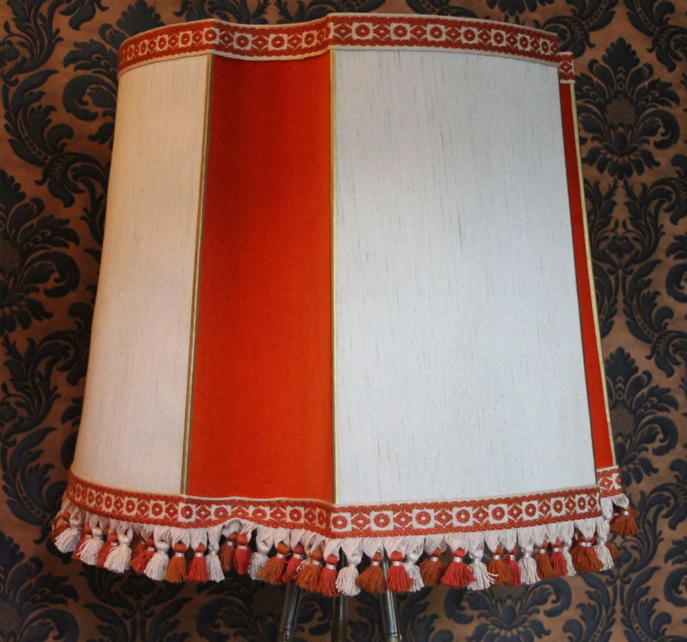 Abatjour vintage 70 velours orange &amp; ivoire
passementerie Décoration