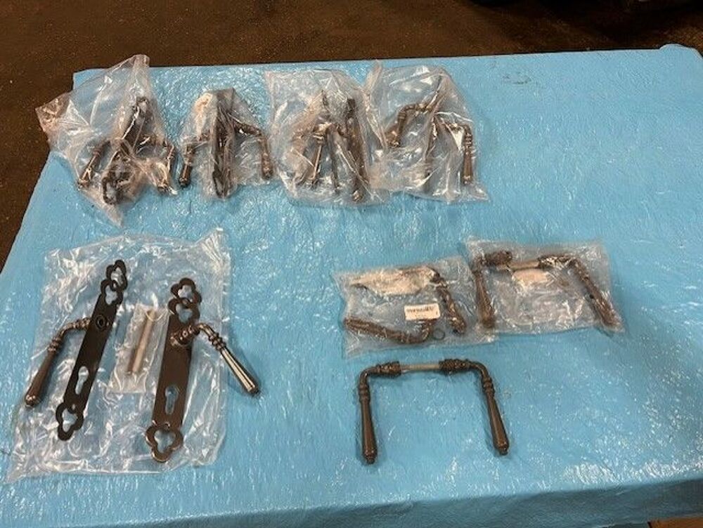 b&eacute;quille seul mod&egrave;le LANGUEDOC en fer patin&eacute; verni Bricolage