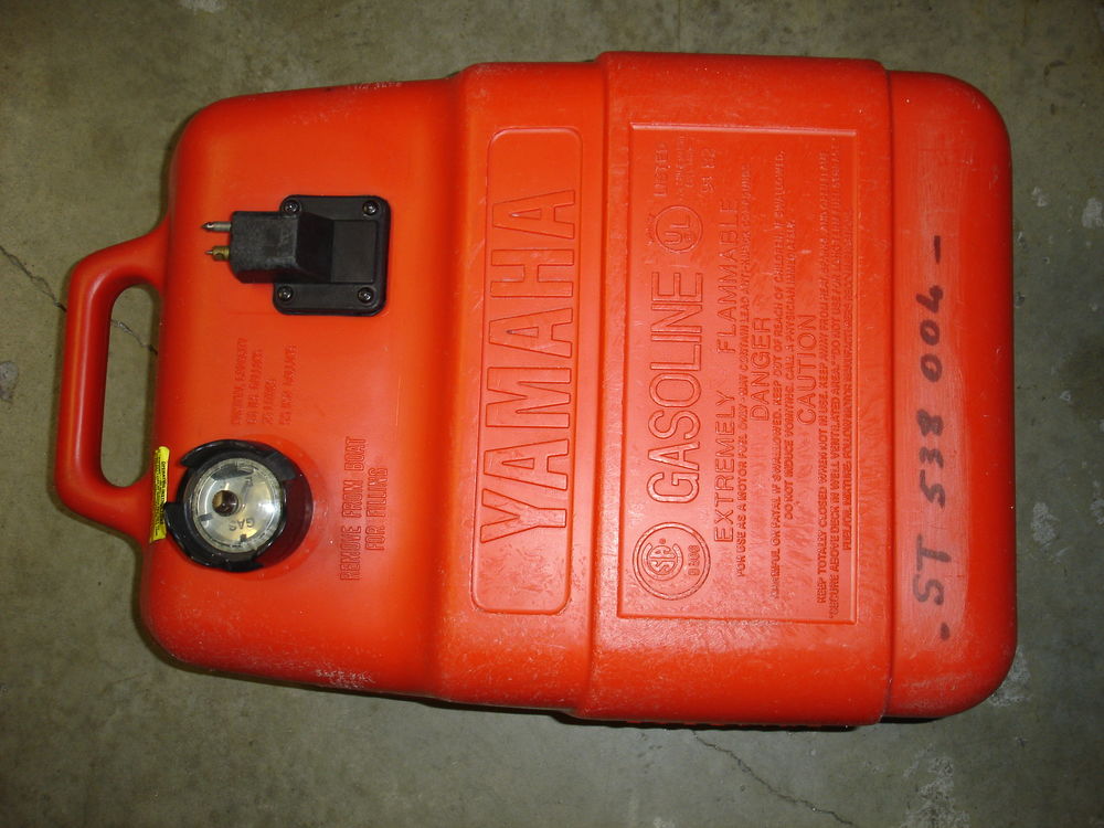 NOURRICE Carburant 25 Litres avec jauge YAMAHA pour Bateaux. Sports