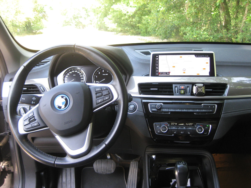 X1 xDrive 25e 220 ch BVA6 Business Design 2022 occasion 45740 Lailly-en-Val