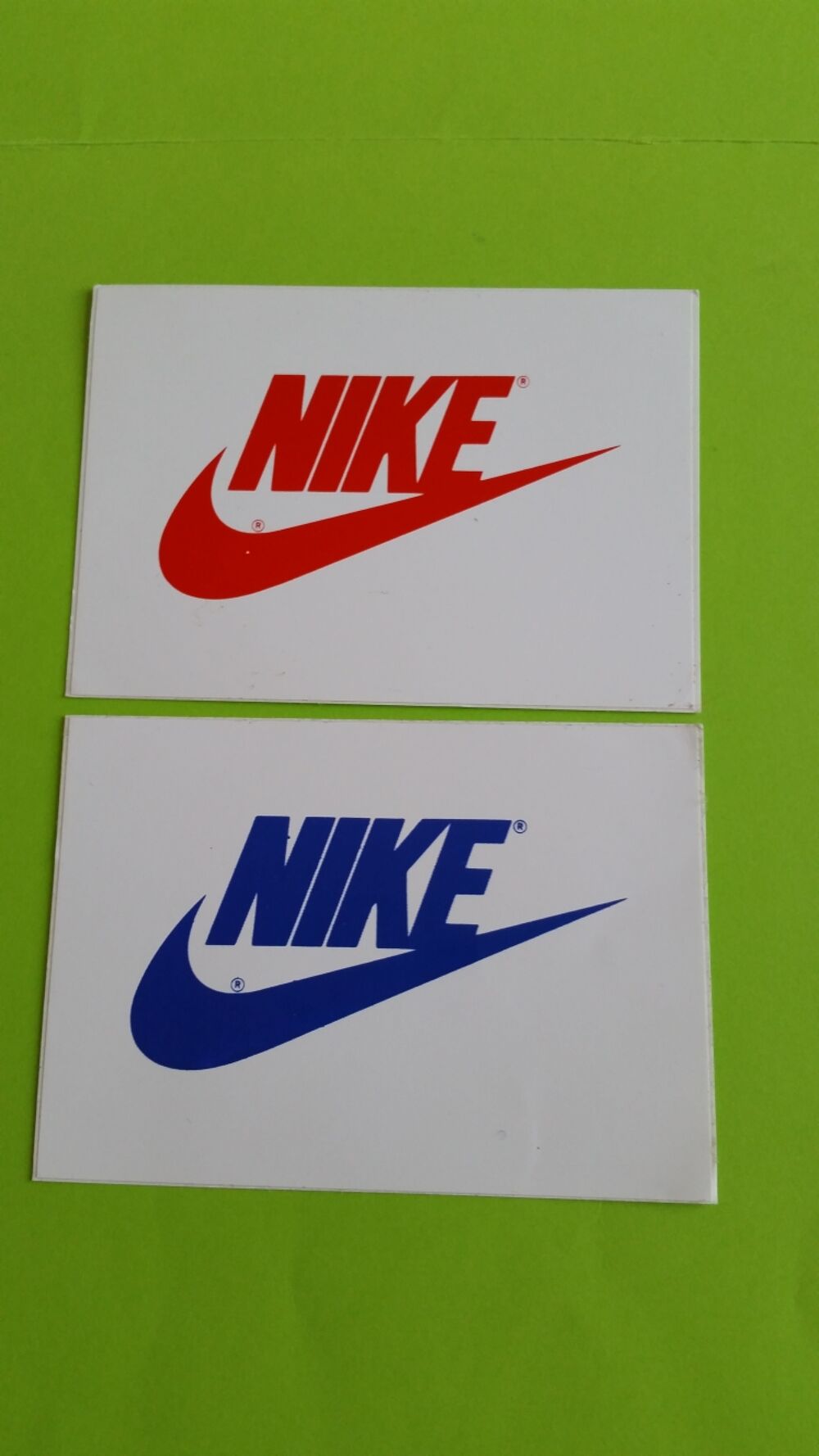 NIKE 