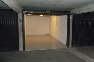 Vente Parking/Garage box en sous sol avec electricité lumiere Maurepas
