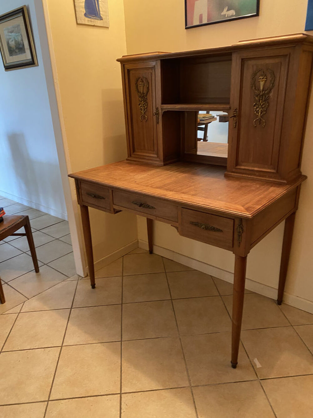 Bonheur du jour, style Louis XVI Meubles