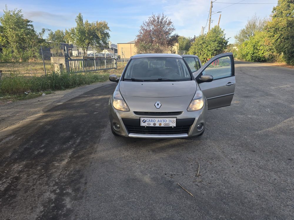 Clio III 1.5 dCi 105 eco2 Dynamique (6 CV) 2009 occasion 31140 Aucamville