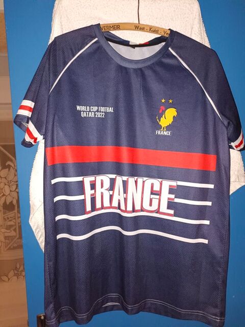 t-shirt bleu marine France 22 Lespignan (34)
