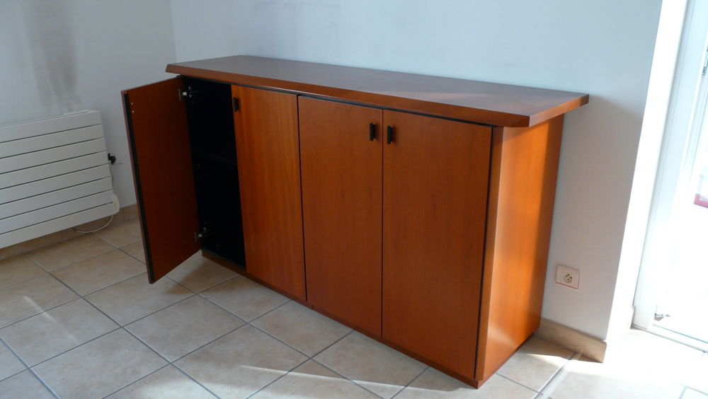 DE MOBILIER DE BUREAU ET BUREAUX (au d&eacute;tail) ET DIVERS Meubles