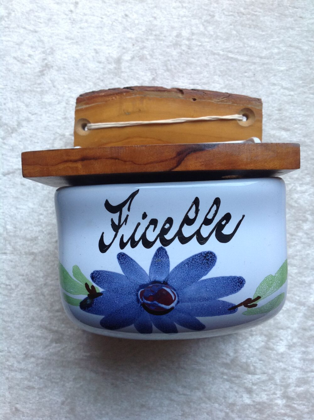 PORTE FICELLE VINTAGE EN FAIENCE &amp; BOIS Envoi possible
Décoration