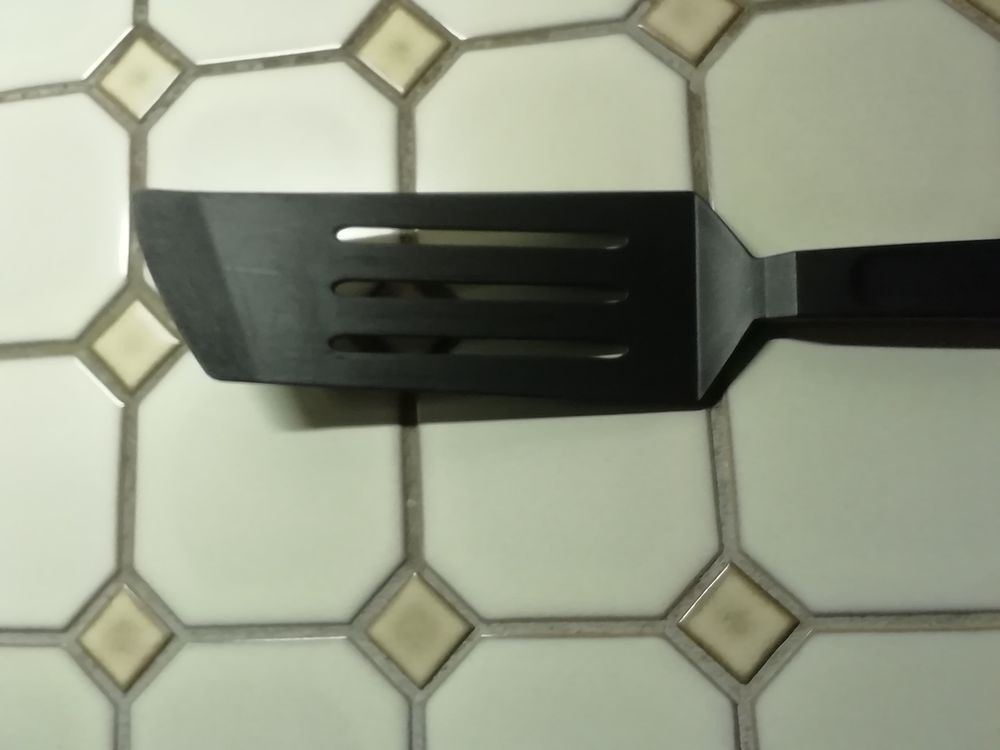 T&Eacute;FAL LONGUE SPATULE COURB&Eacute;E NOIRE Cuisine