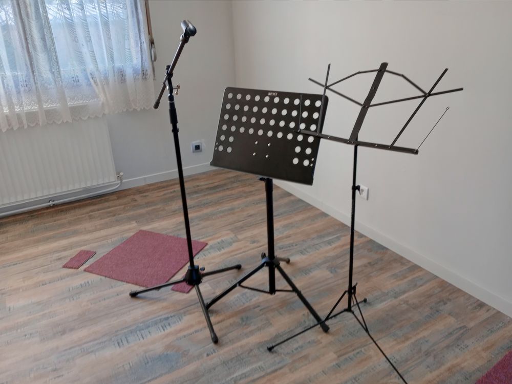 pied de micro Instruments de musique