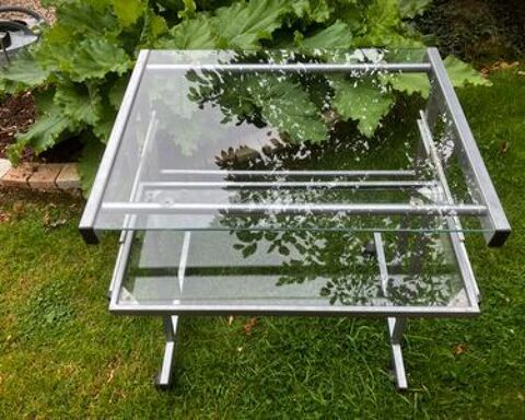 Meuble informatique en verre, sur roulettes 10 St Symphorien (35)