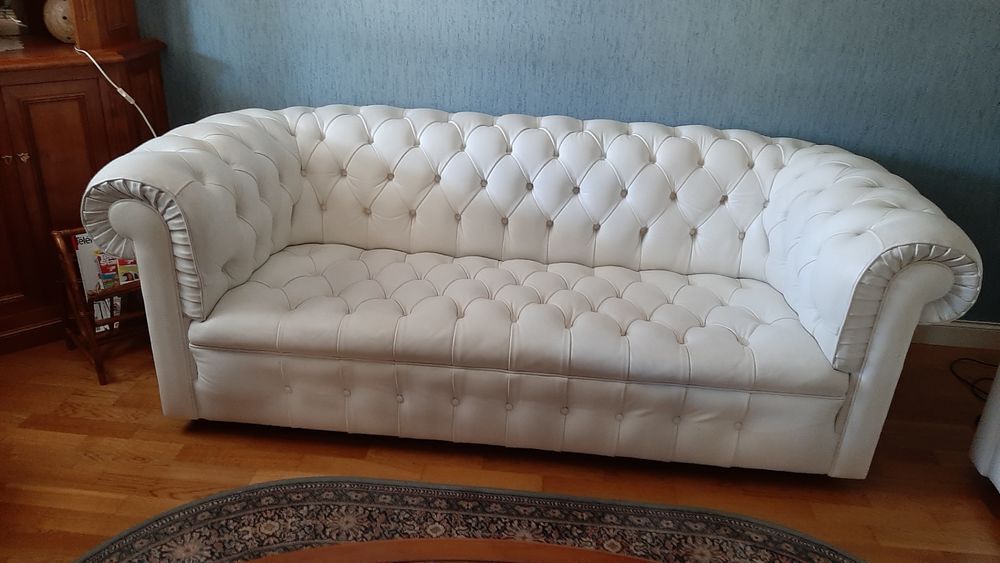 Canap&eacute; et fauteuil Chesterfield Meubles