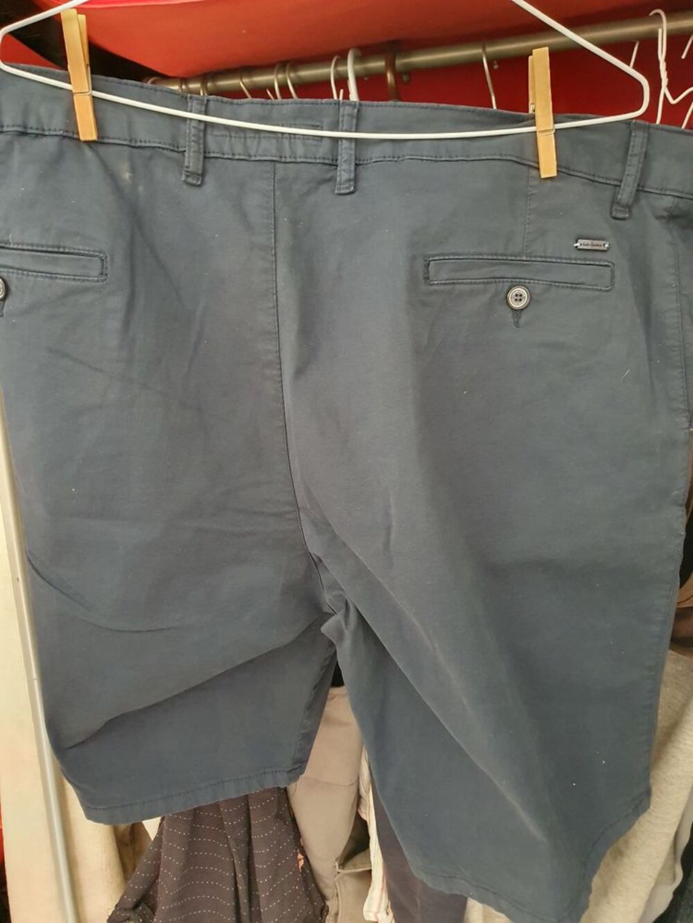 pantacourt homme marqu&eacute; taille 48 Vêtements
