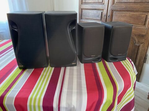 4 enceintes HI-FI 30 Roanne (42)