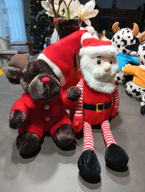 Peluches Pre Nol et renne 15 Courdimanche-sur-Essonne (91)