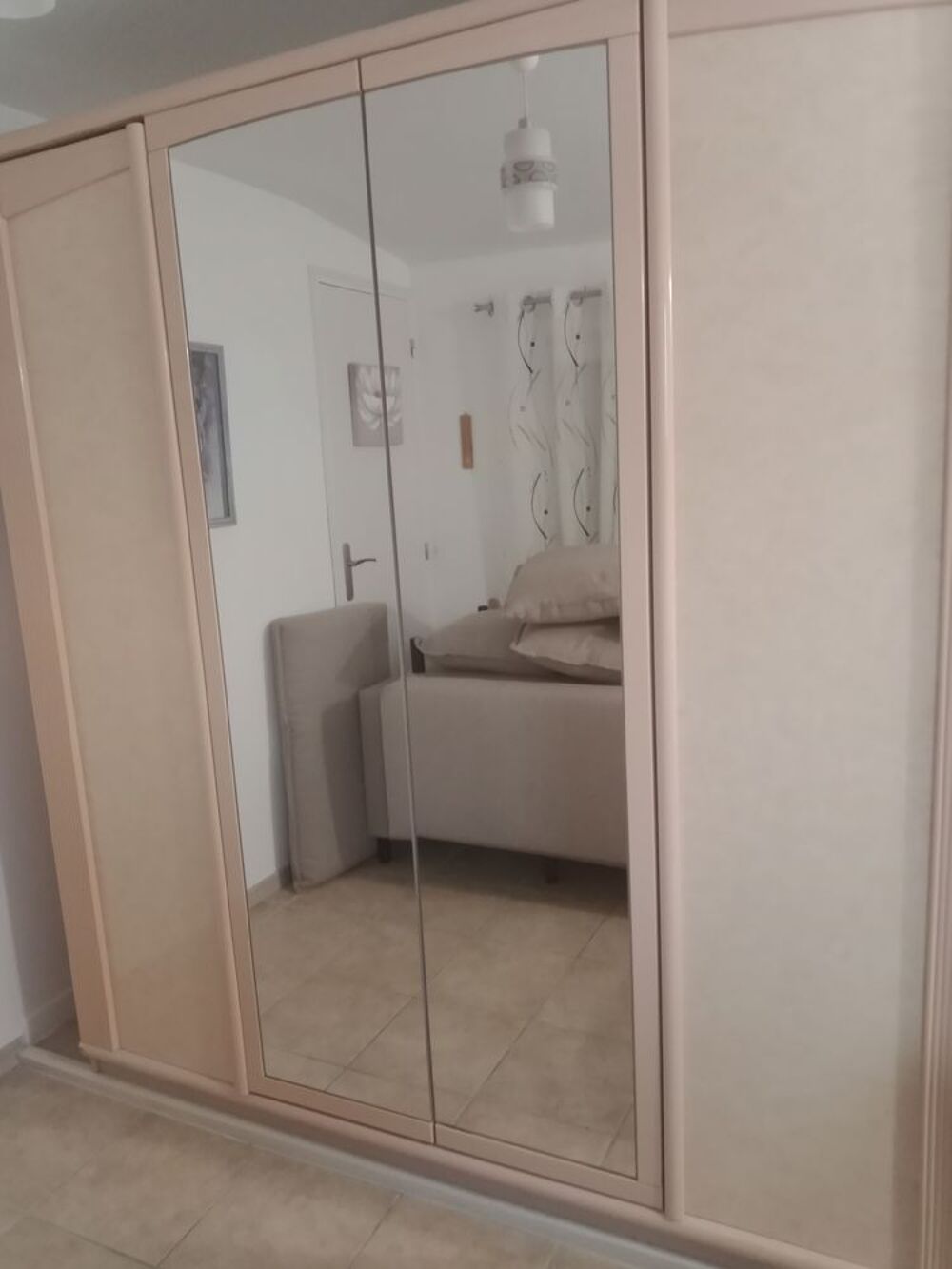 Chambre compl&egrave;te Meubles